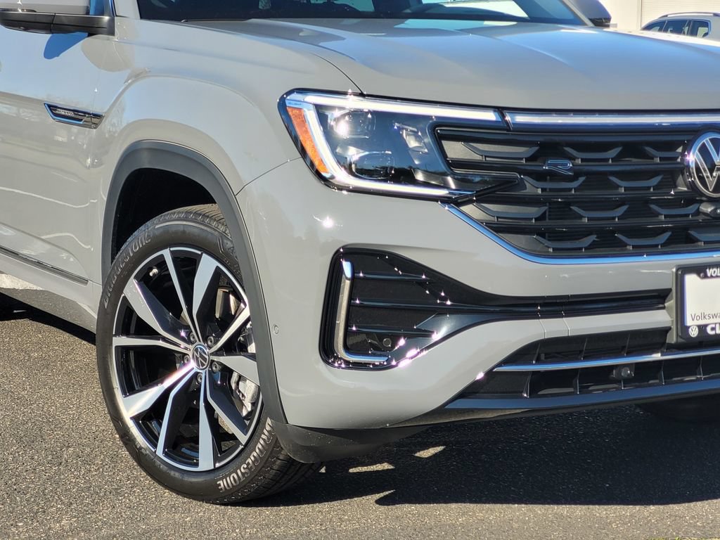 New 2026 Volkswagen Atlas Cross Sport SEL Premium R-Line AWD/4WD image 3