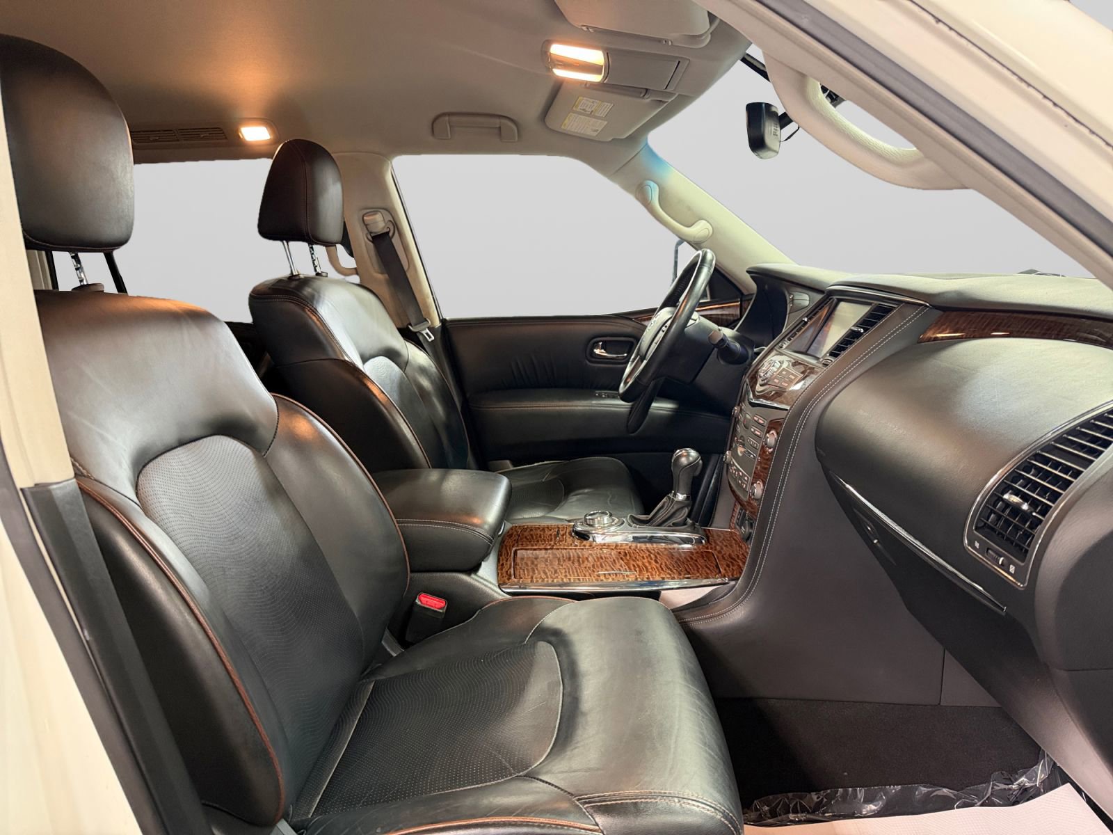 Used 2017 Nissan Armada SL w/ Interior Lighting Package AWD/4WD image 24