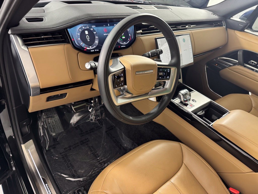Used 2025 Land Rover Range Rover SE AWD/4WD image 12