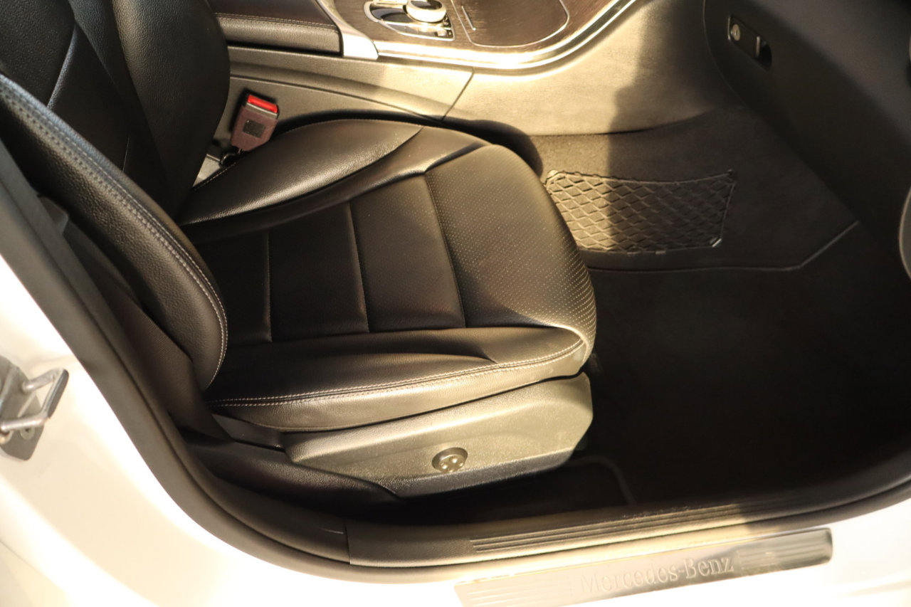Used 2019 Mercedes-Benz C 300 4MATIC Sedan image 47