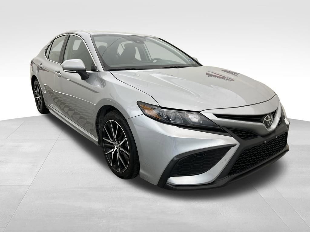 Used 2024 Toyota Camry SE FWD image 7
