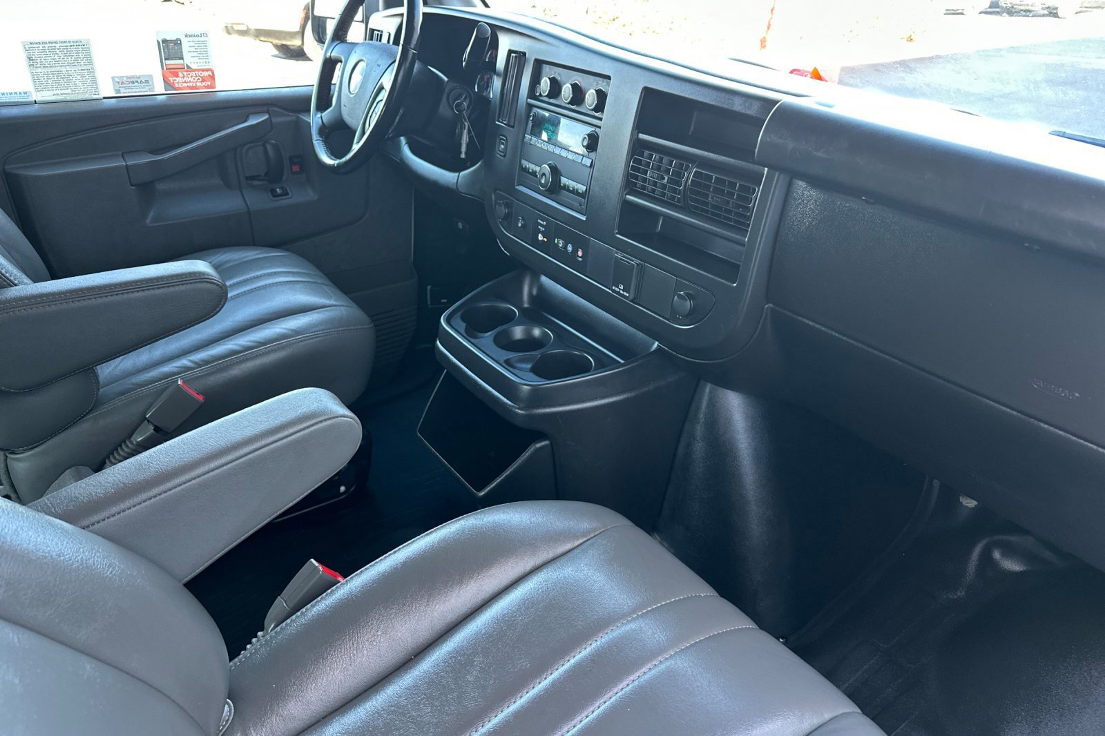 Used 2022 Chevrolet Express 2500 Extended w/ Driver Convenience Package image 14