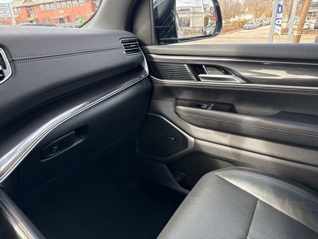 Used 2024 Jeep Wagoneer 4WD image 16