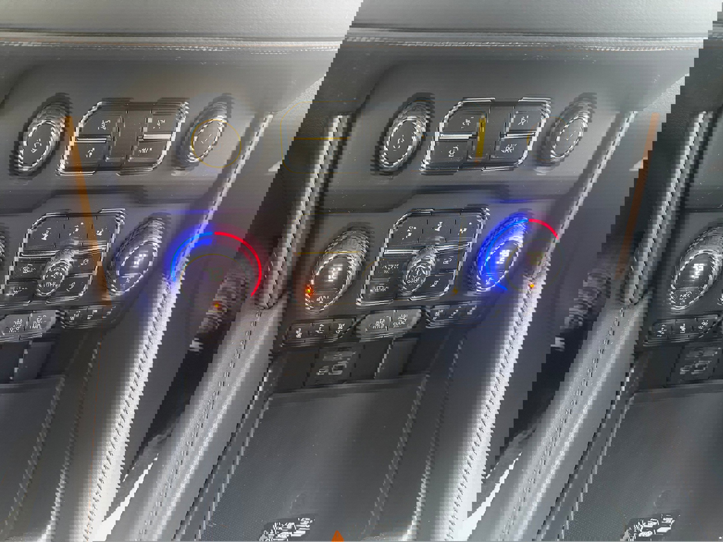 Used 2023 Chevrolet Tahoe High Country w/ Advanced Technology Package image 19