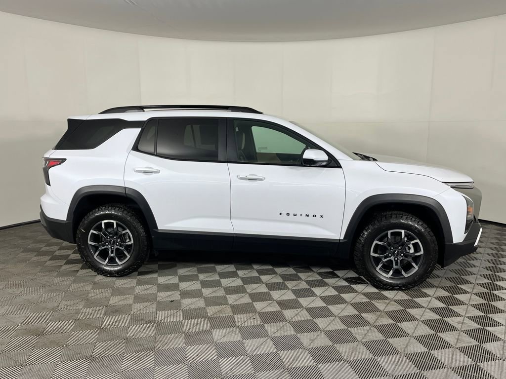 New 2026 Chevrolet Equinox ACTIV w/ Convenience Package III image 5
