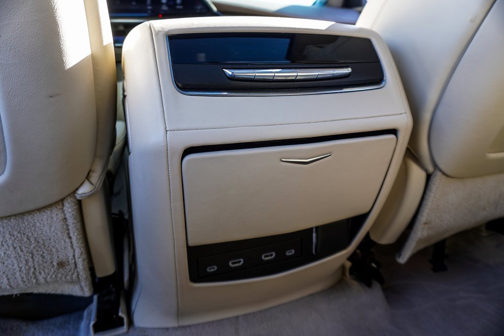 Used 2021 Cadillac Escalade Sport Platinum image 11