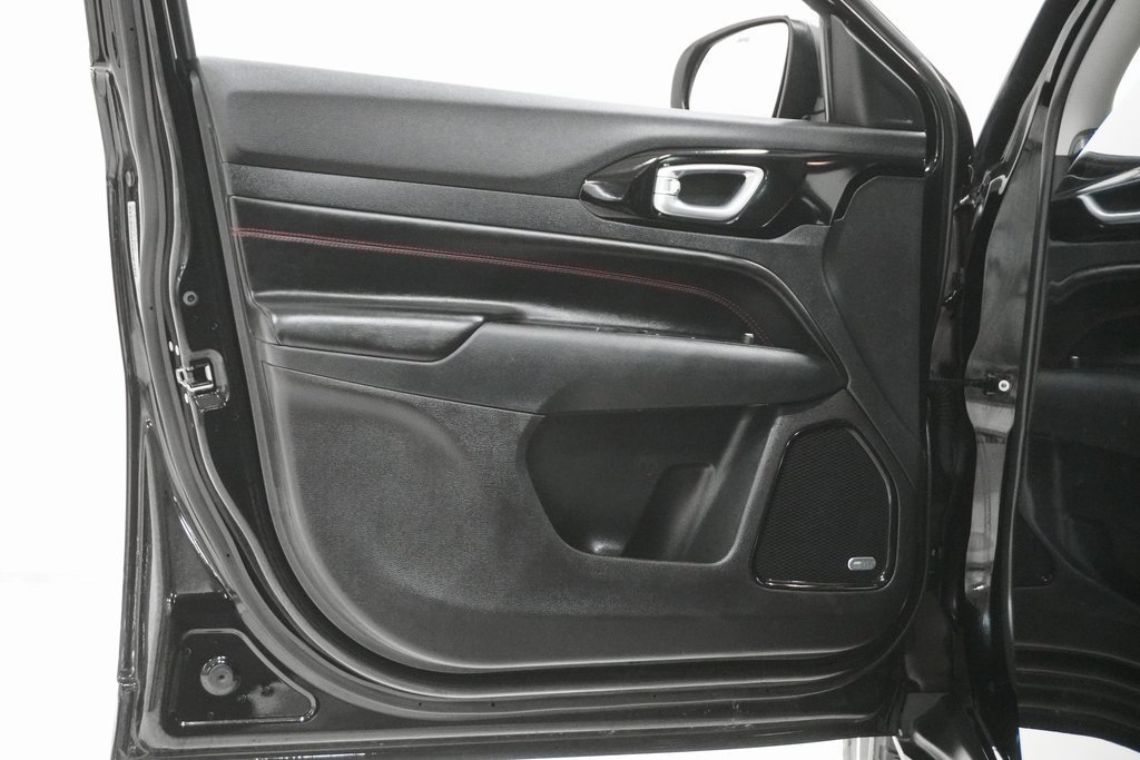 Used 2022 Jeep Compass Trailhawk w/ Sun and Sound Group image 17