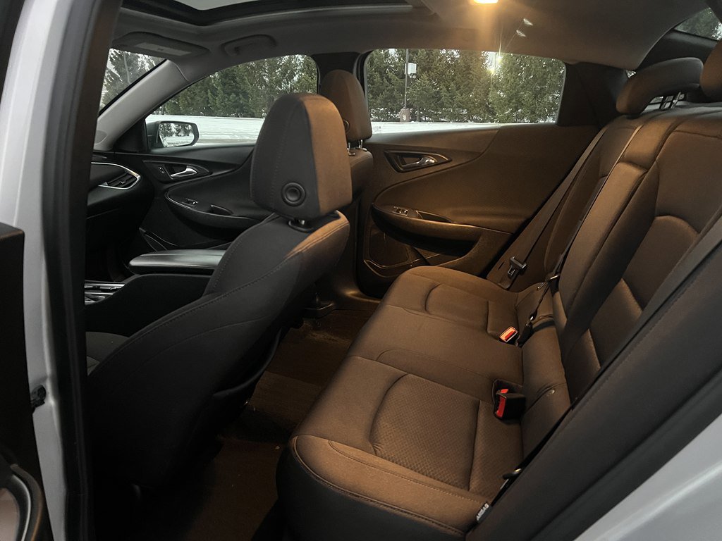 Used 2021 Chevrolet Malibu LT image 15