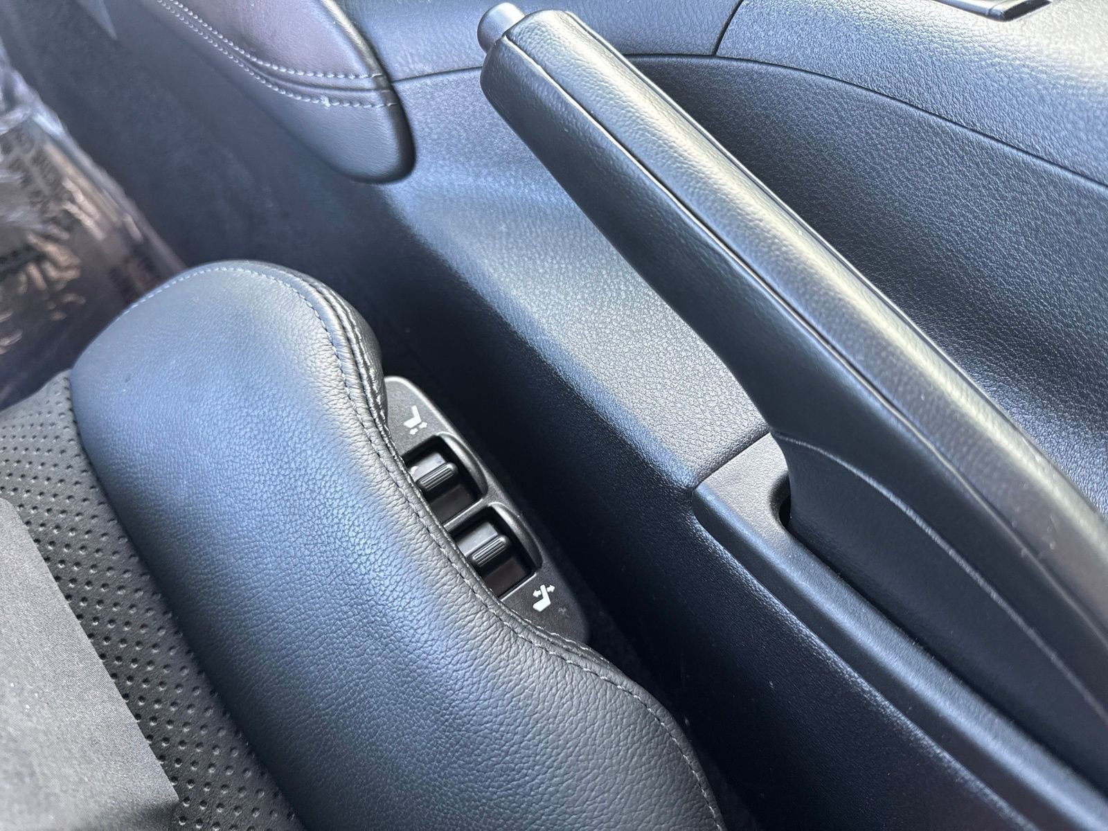 Certified 2024 Nissan Z Performance w/ Floor Mat Package image 22