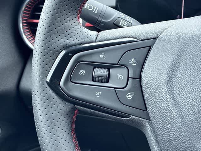 Used 2026 Chevrolet Trax RS w/ Sunroof Package FWD image 26