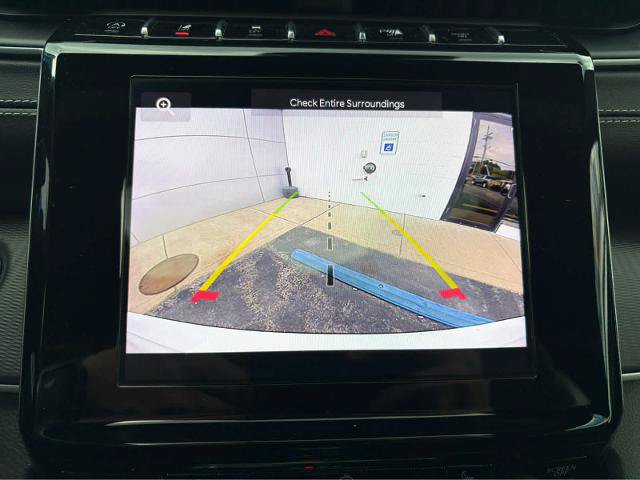 Used 2023 Jeep Grand Cherokee L Altitude AWD/4WD image 27