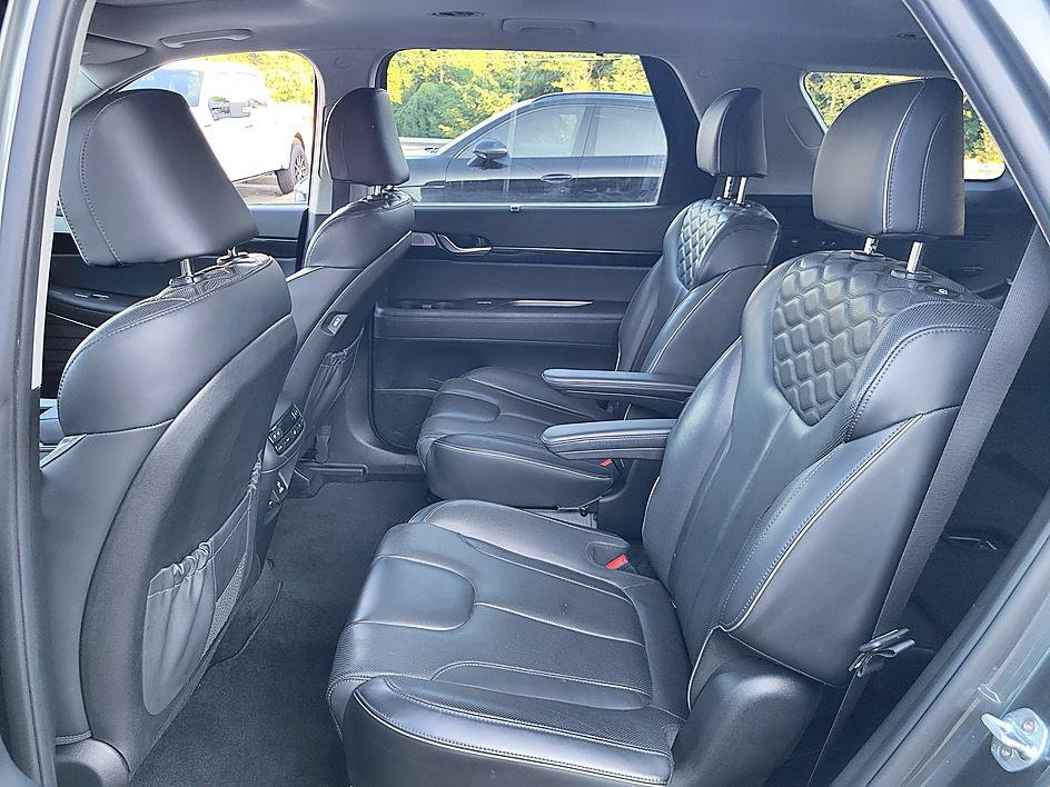 Used 2021 Hyundai Palisade Limited FWD image 13