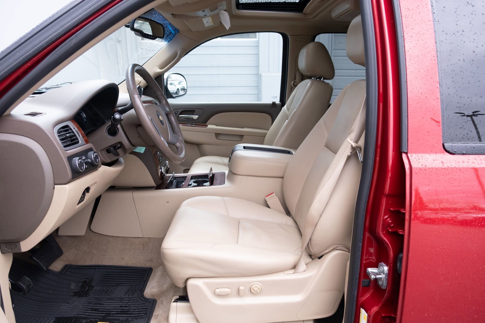 Used 2014 Chevrolet Tahoe LTZ AWD/4WD image 11