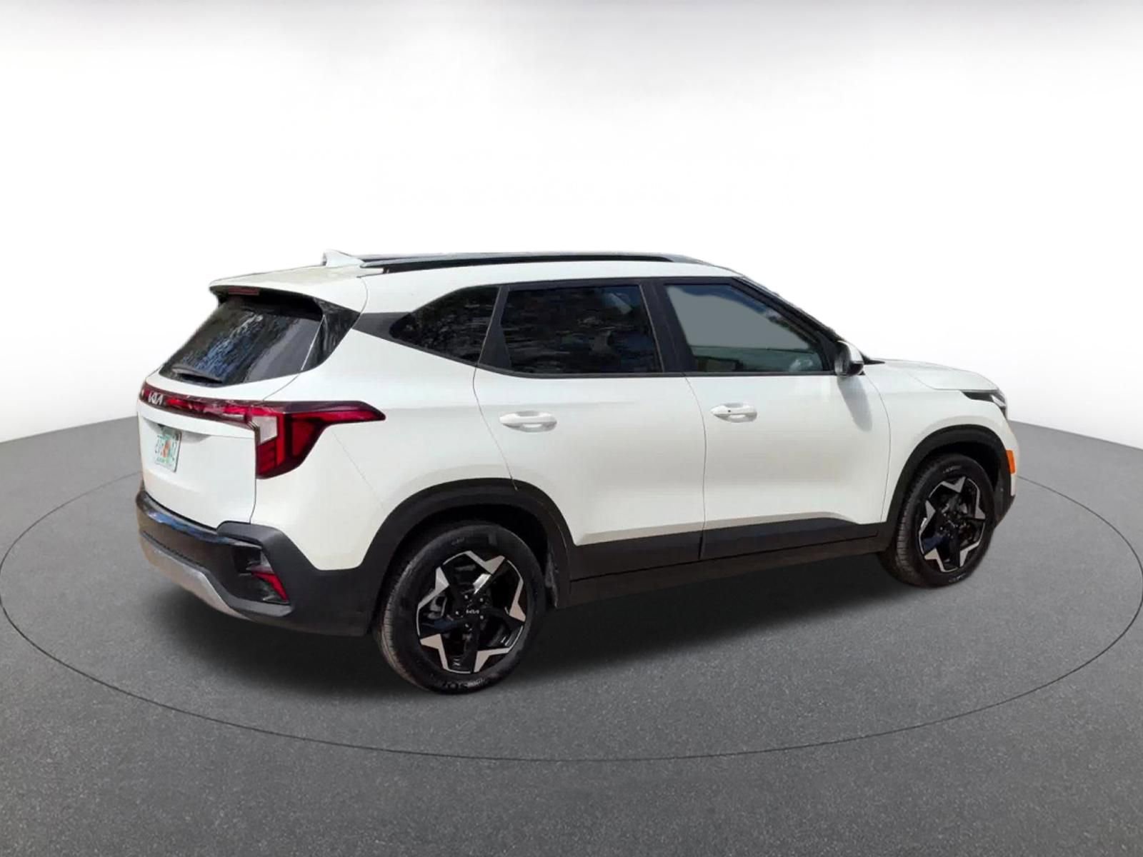 Used 2025 Kia Seltos S image 15