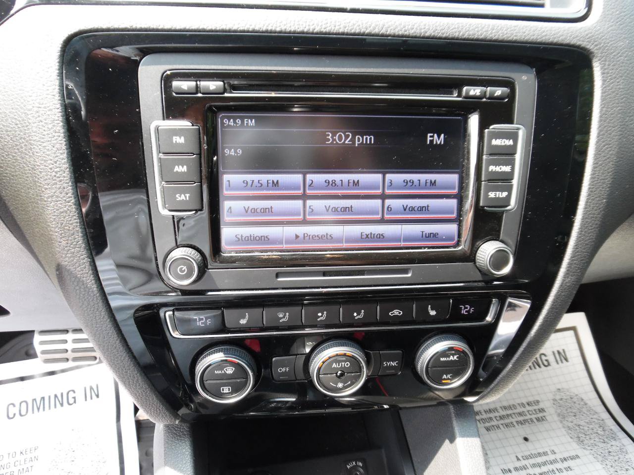 Used 2015 Volkswagen Jetta GLI SE FWD image 15