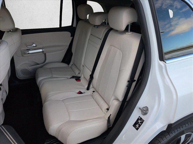 Used 2021 Mercedes-Benz GLB 250 w/ Premium Package image 19