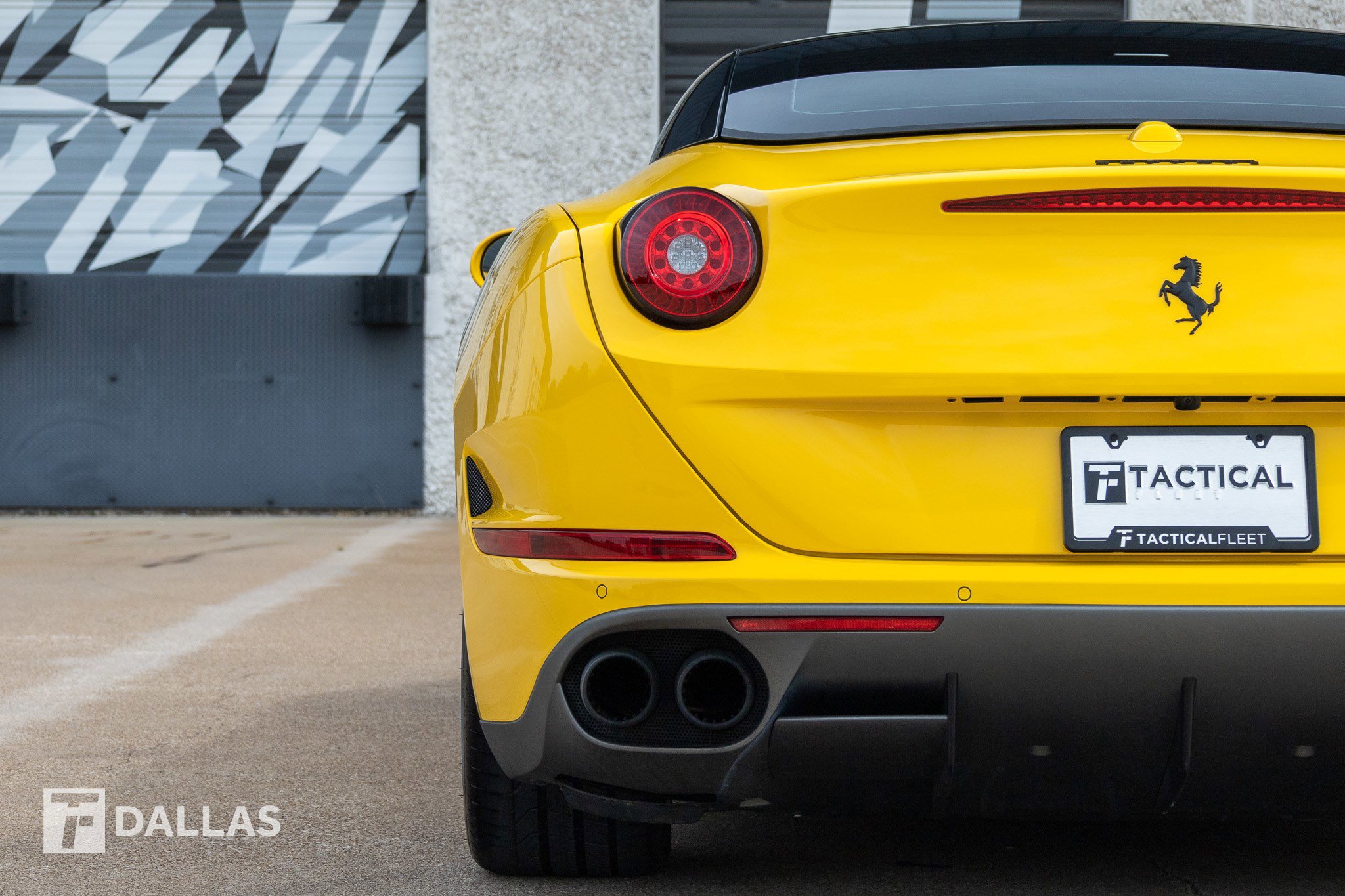 Used 2016 Ferrari California T RWD image 15