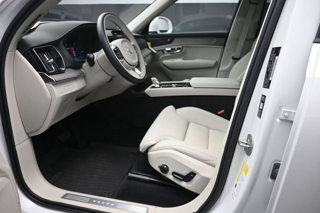 Used 2026 Volvo XC90 T8 Ultra w/ Protection Package Premier AWD/4WD image 17