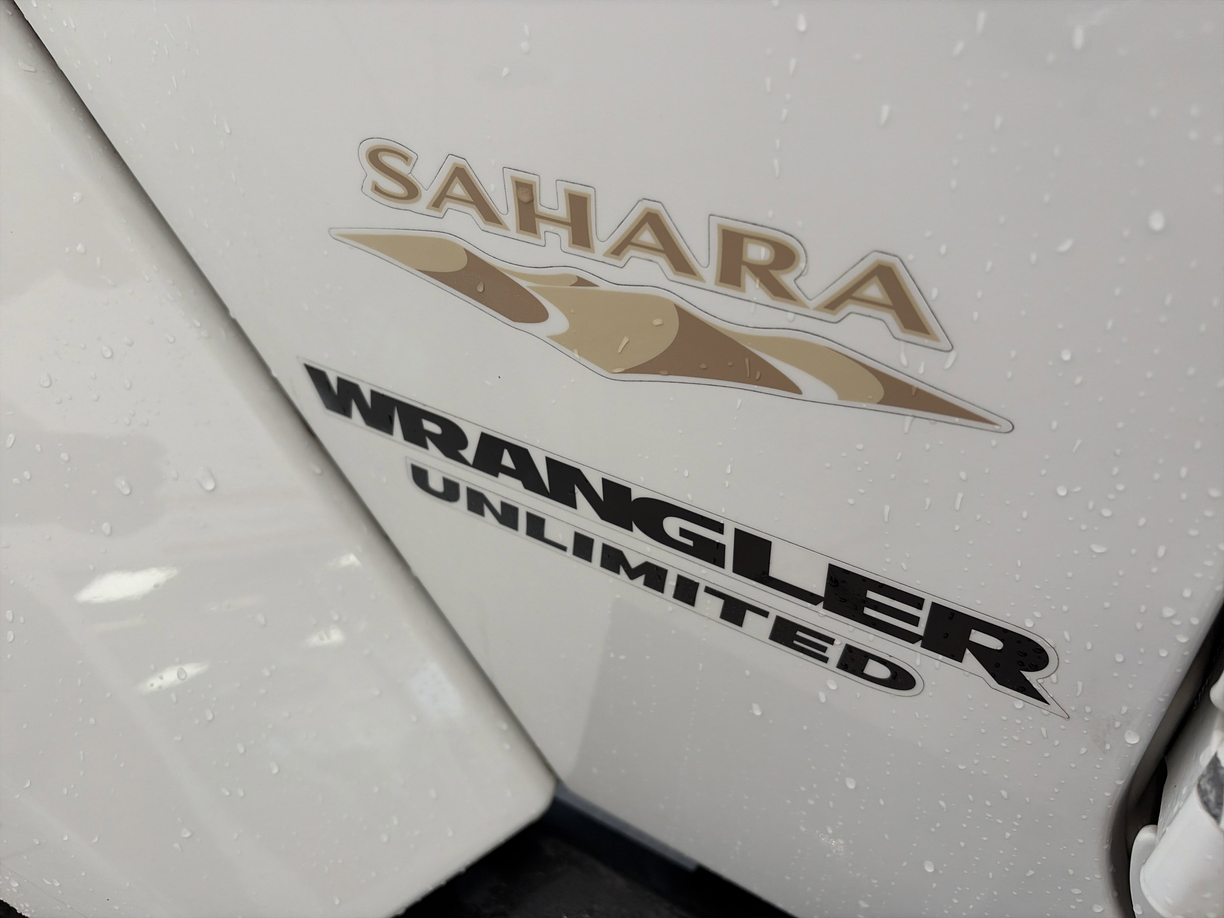 Used 2012 Jeep Wrangler Unlimited Sahara w/ Connectivity Group image 10