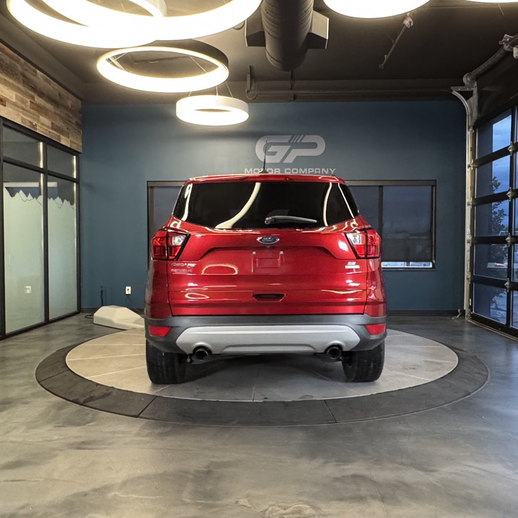 Used 2019 Ford Escape SE FWD image 4