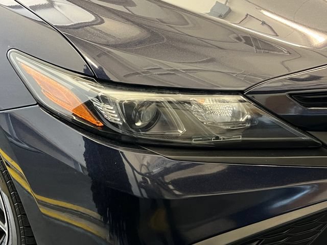 Used 2022 Toyota Camry SE FWD image 14
