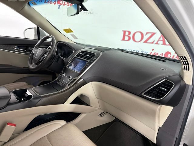 Used 2020 Lincoln Nautilus Reserve w/ Equipment Group 201A FWD image 17