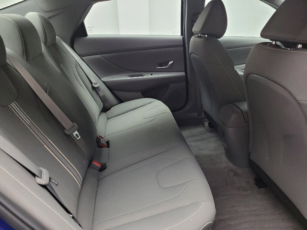 Used 2024 Hyundai Elantra SEL FWD image 19