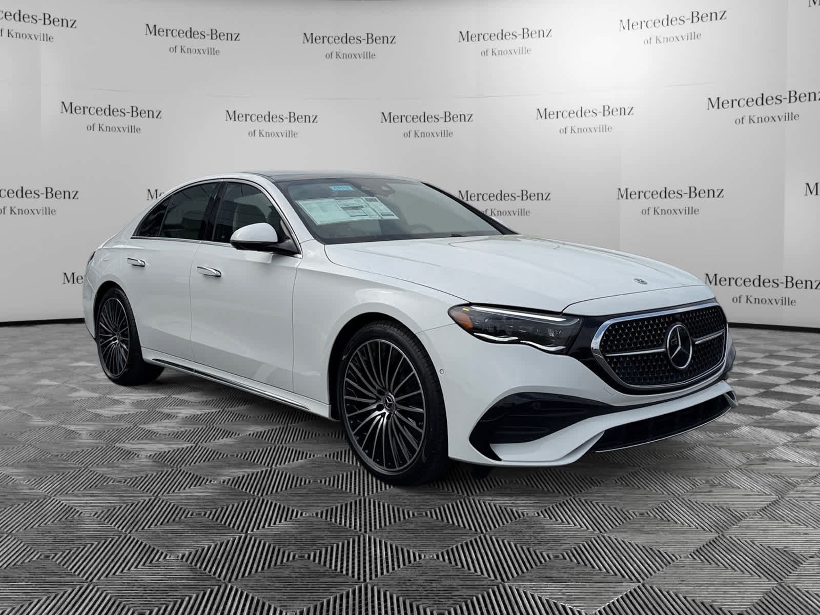 Used 2026 Mercedes-Benz E 350 4MATIC Sedan image 7