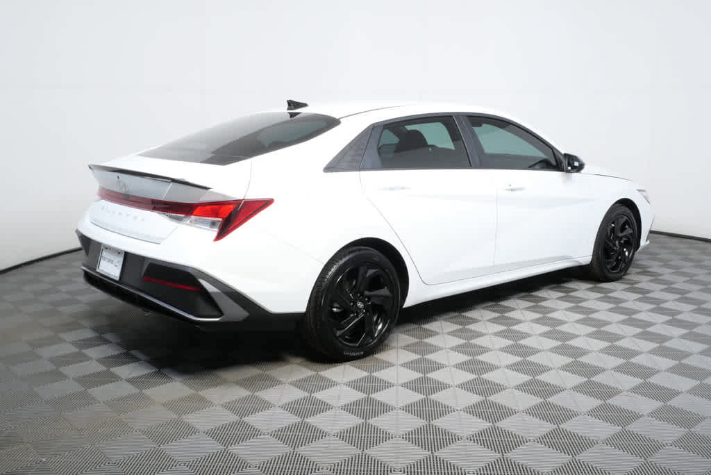 New 2026 Hyundai Elantra Sport image 3