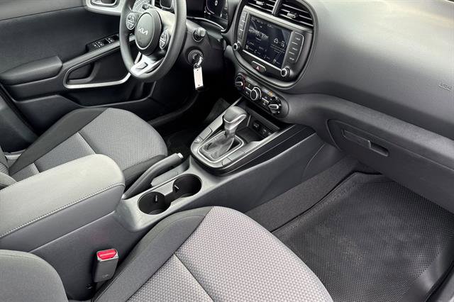 New 2025 Kia Soul LX image 17