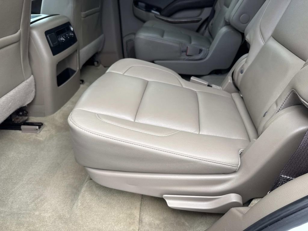 Used 2017 Chevrolet Tahoe LT w/ Luxury Package AWD/4WD image 17