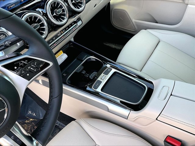 New 2026 Mercedes-Benz GLB 250 image 10