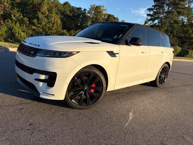 Certified 2025 Land Rover Range Rover Sport Dynamic SE AWD/4WD image 1