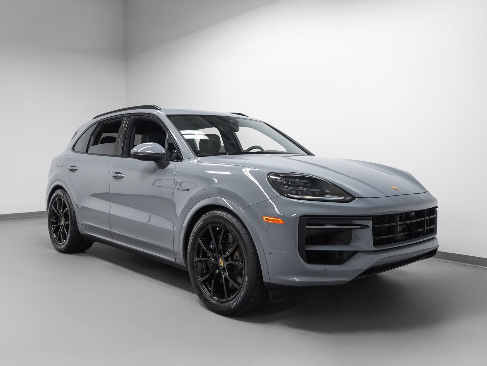 Certified 2024 Porsche Cayenne AWD/4WD image 10