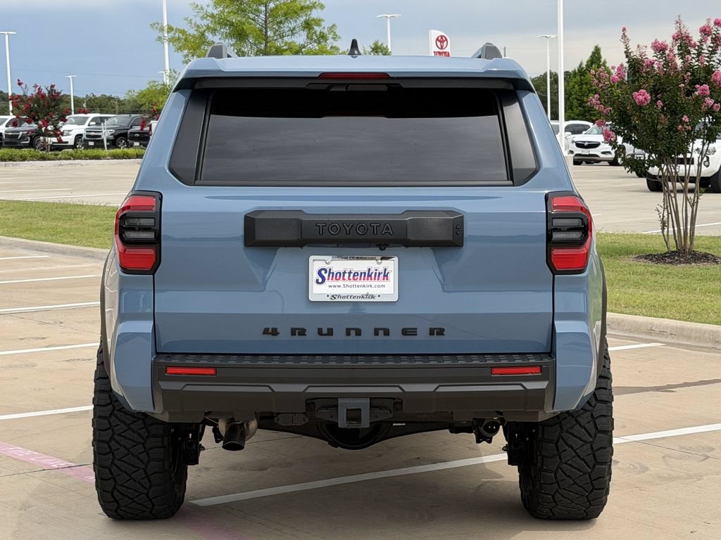 Used 2026 Toyota 4Runner SR5 AWD/4WD image 5
