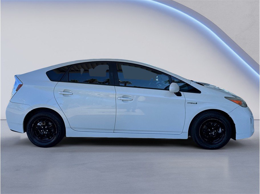 Used 2015 Toyota Prius Four FWD image 7