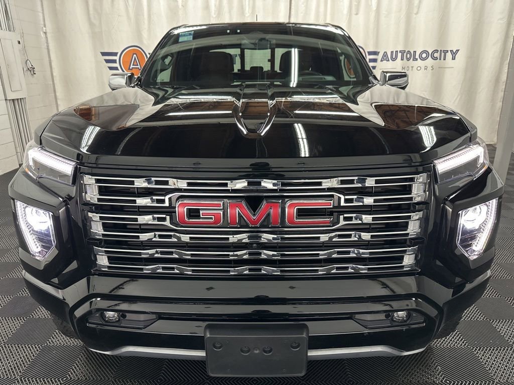 Used 2024 GMC Canyon Denali AWD/4WD image 3
