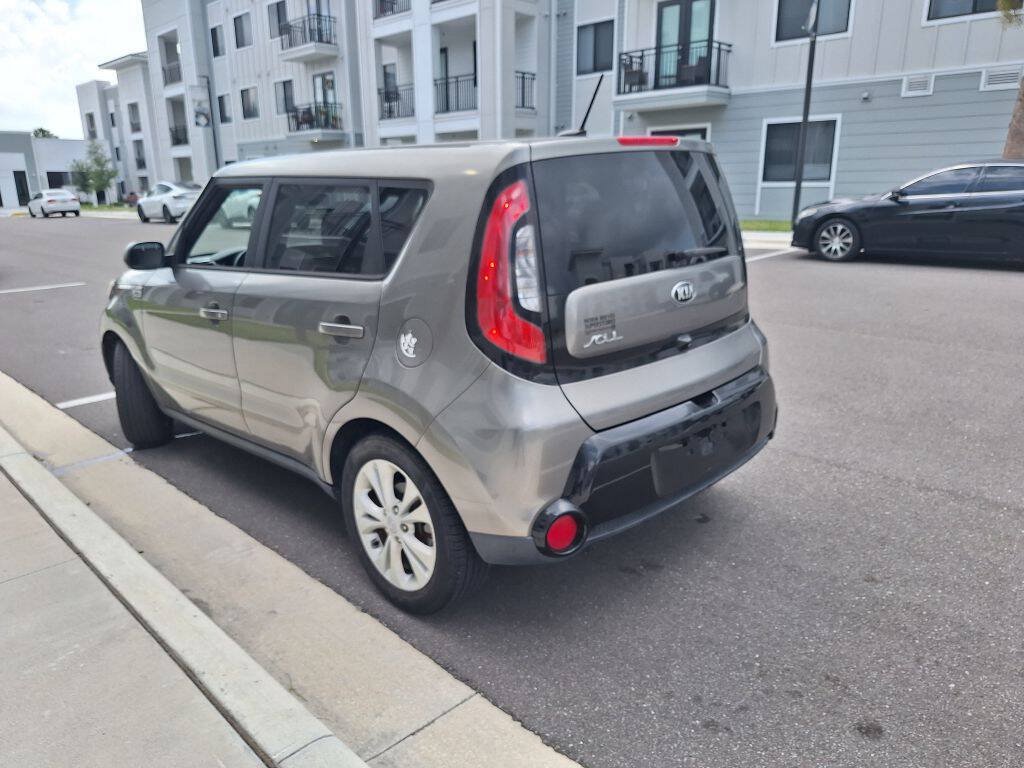 Used 2016 Kia Soul + FWD image 9