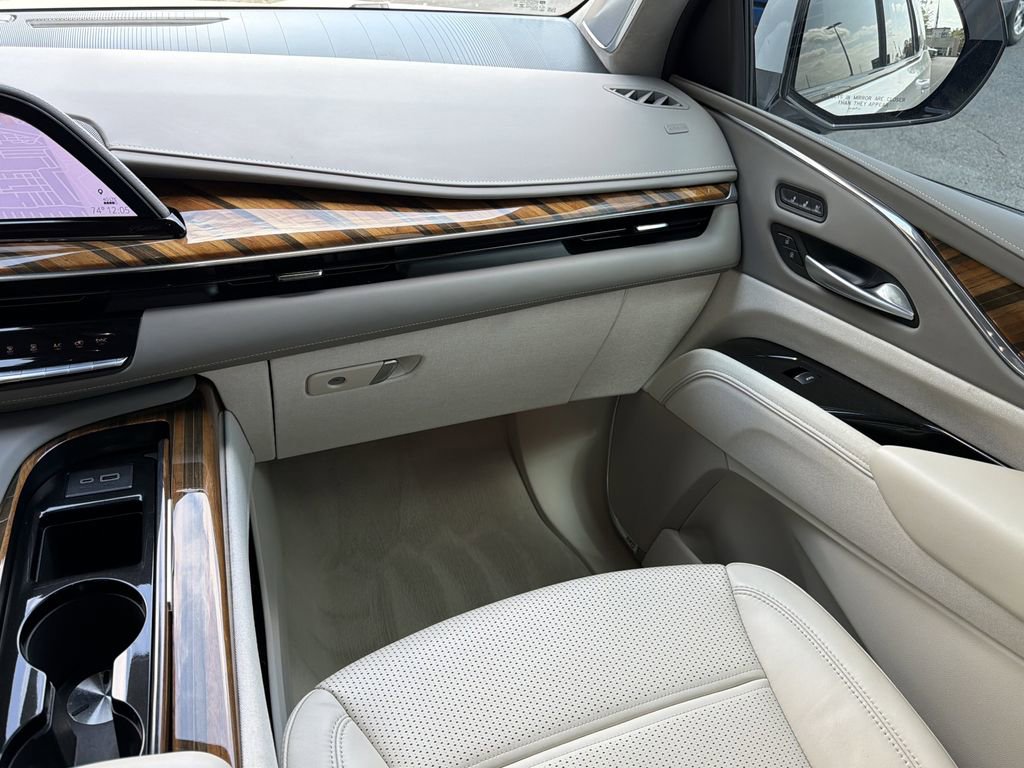 Used 2024 Cadillac Escalade Sport Platinum image 26