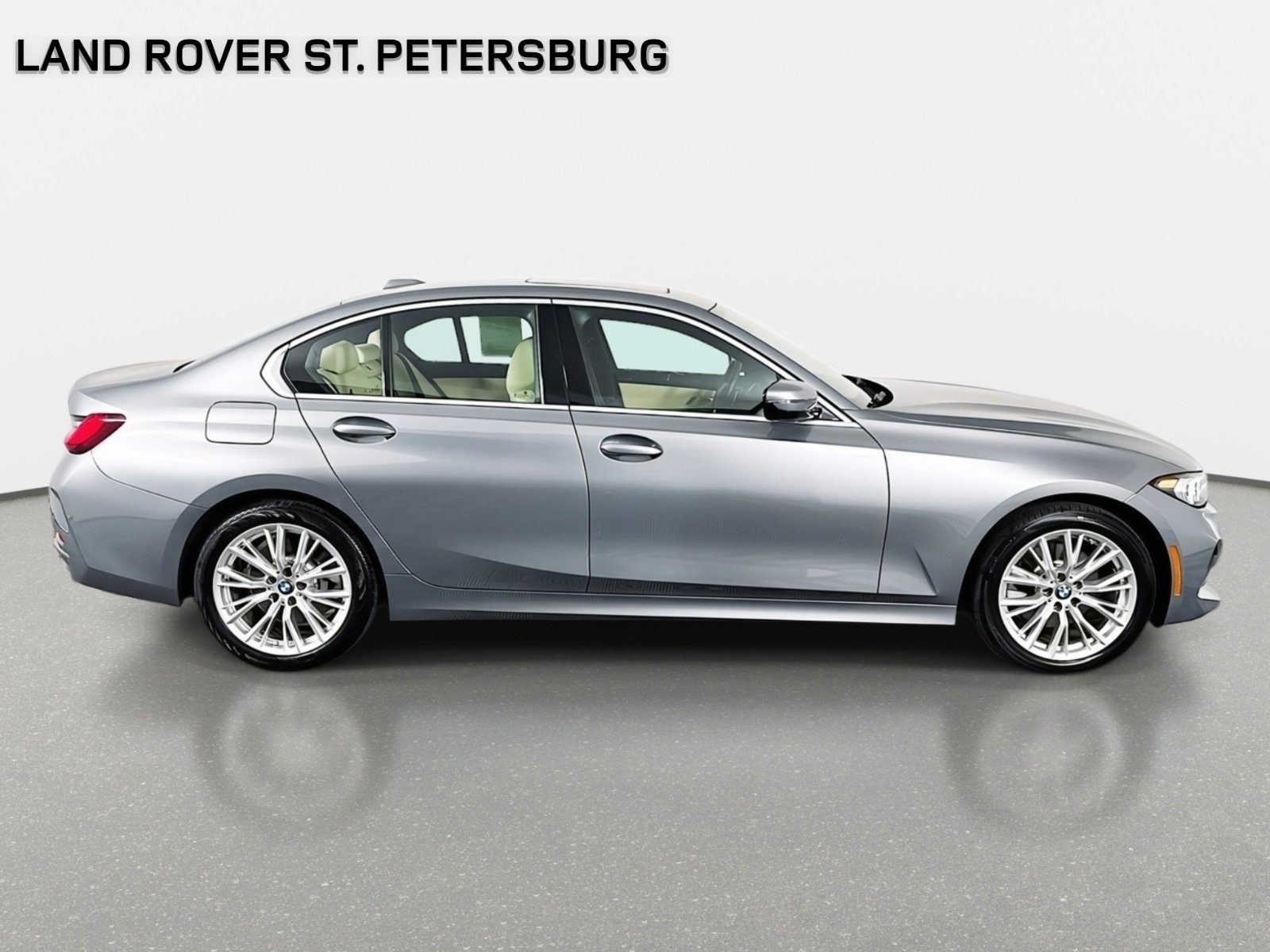 Used 2024 BMW 330i Sedan w/ Premium Package image 5