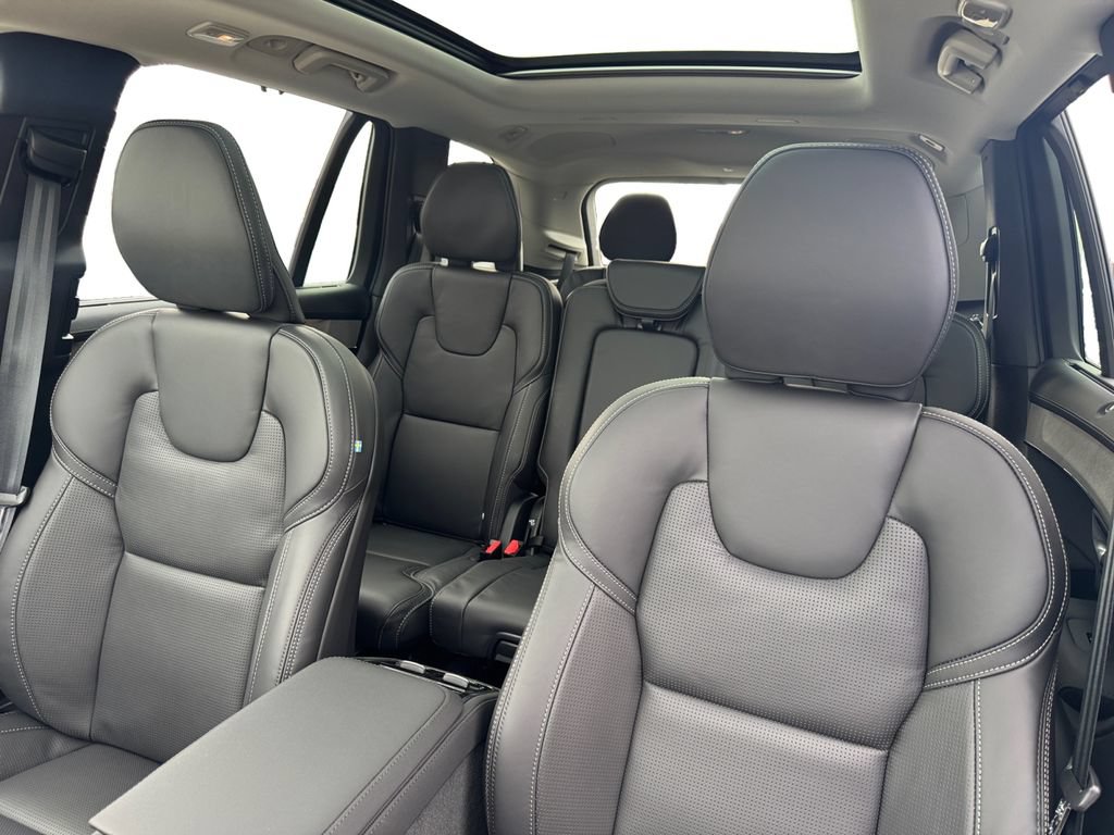 New 2026 Volvo XC90 B6 Ultra w/ Protection Package AWD/4WD image 24