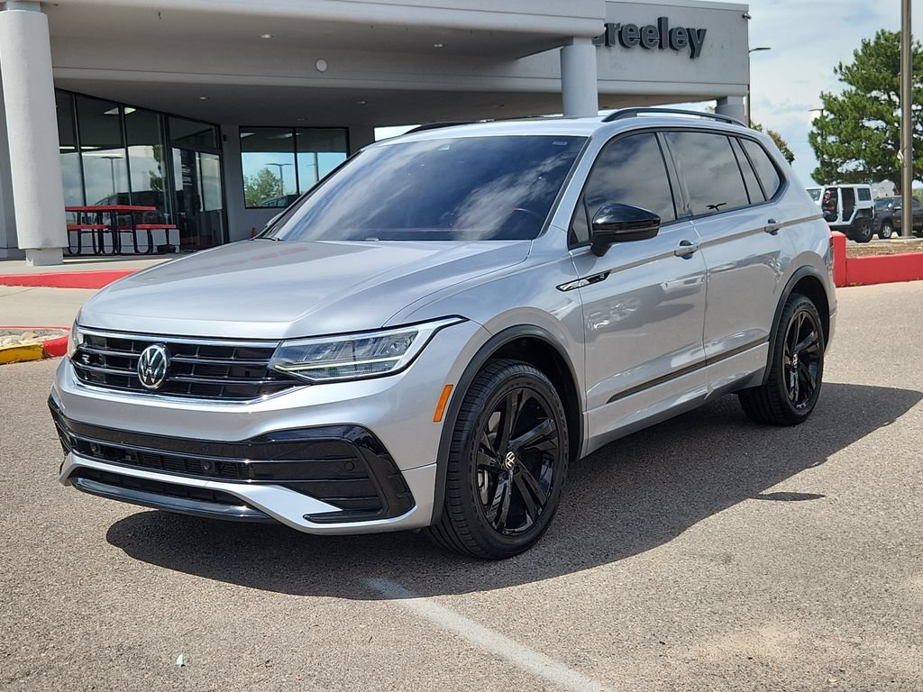 Used 2023 Volkswagen Tiguan SE R-Line AWD/4WD image 4