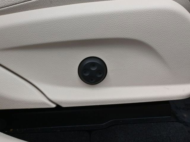 Used 2021 Mercedes-Benz GLC 300 4MATIC image 51