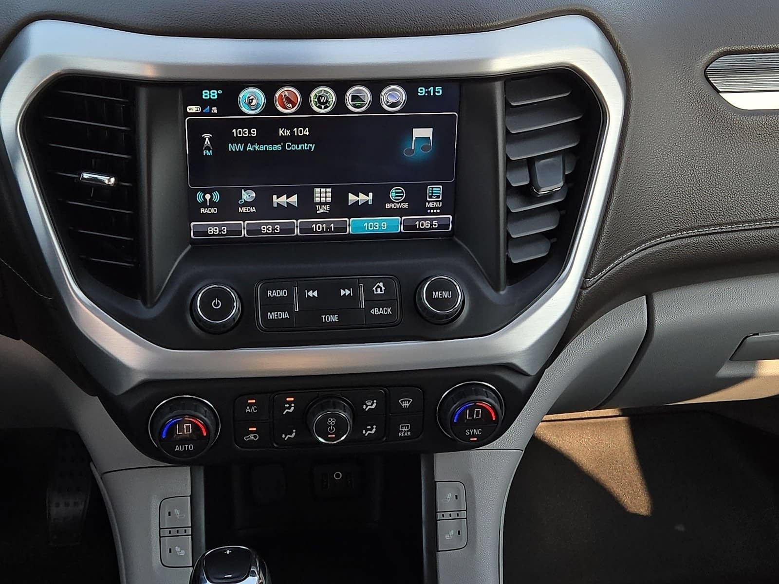 Used 2019 GMC Acadia SLT FWD image 14