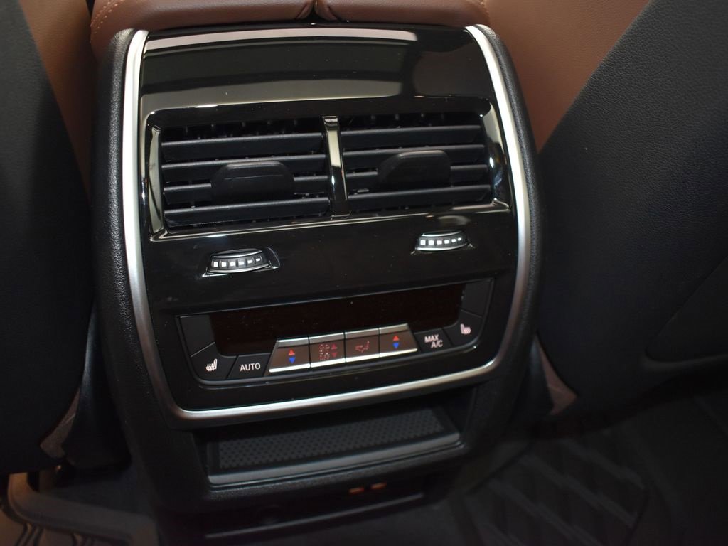 New 2026 BMW X5 xDrive50e image 18