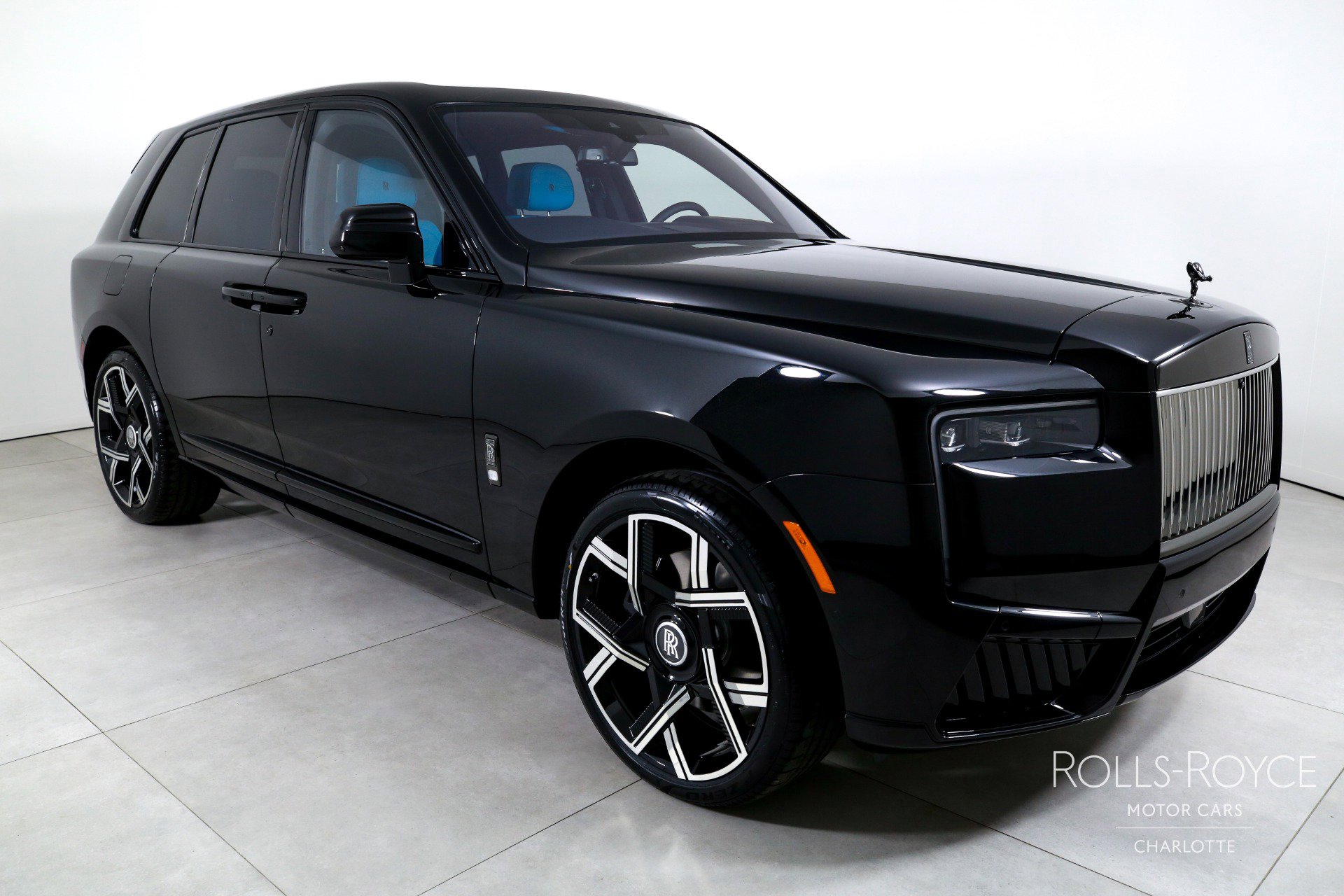 New 2026 Rolls-Royce Cullinan Black Badge image 6