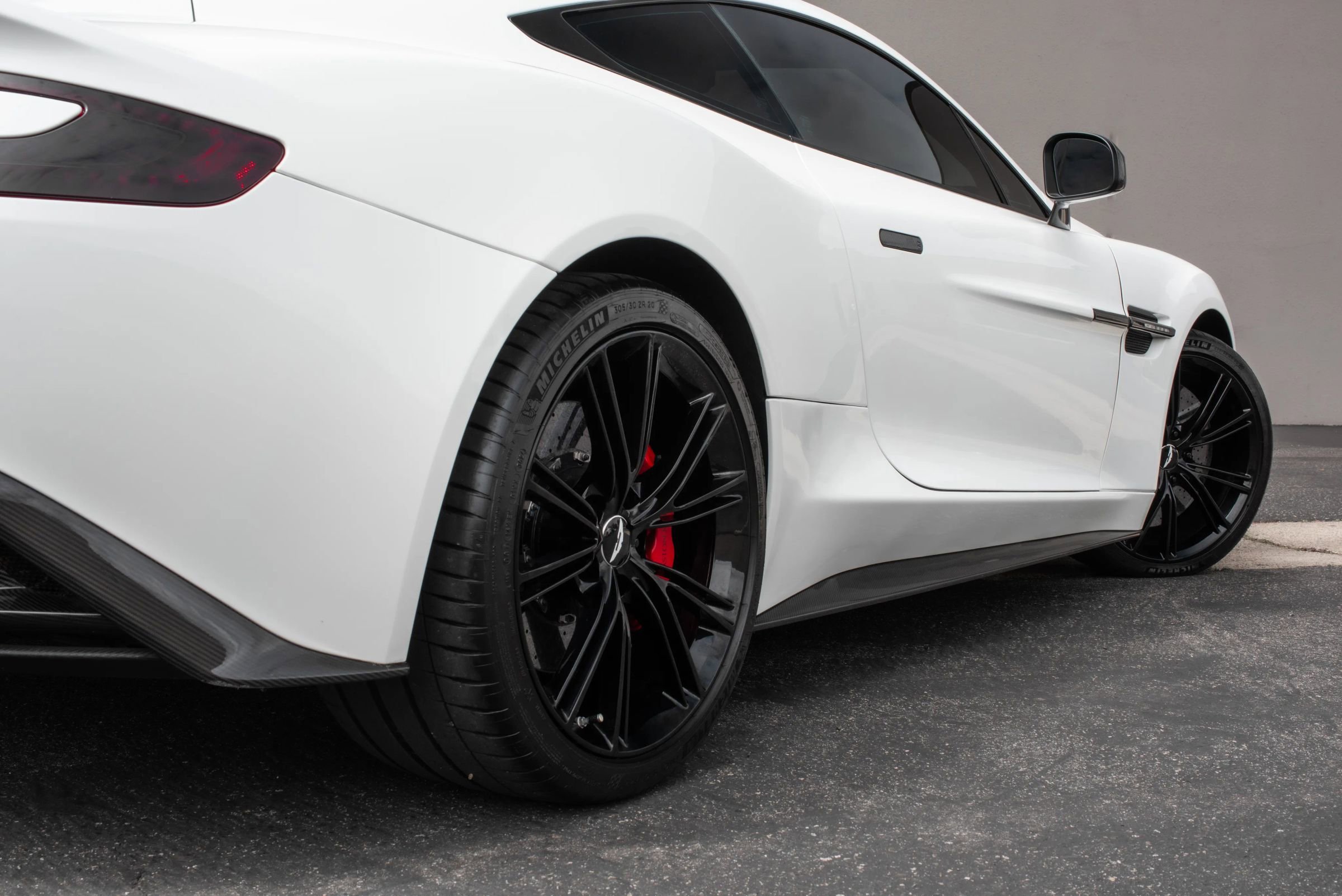 Used 2014 Aston Martin Vanquish Coupe RWD image 36