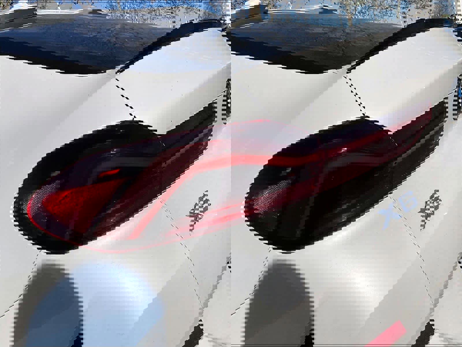 Used 2024 BMW X6 xDrive40i w/ Executive Package image 30