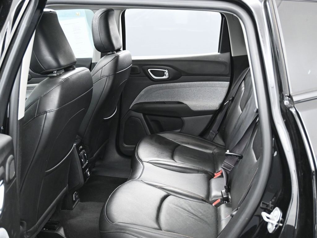 Used 2022 Jeep Compass Latitude w/ Sun and Sound Group image 32