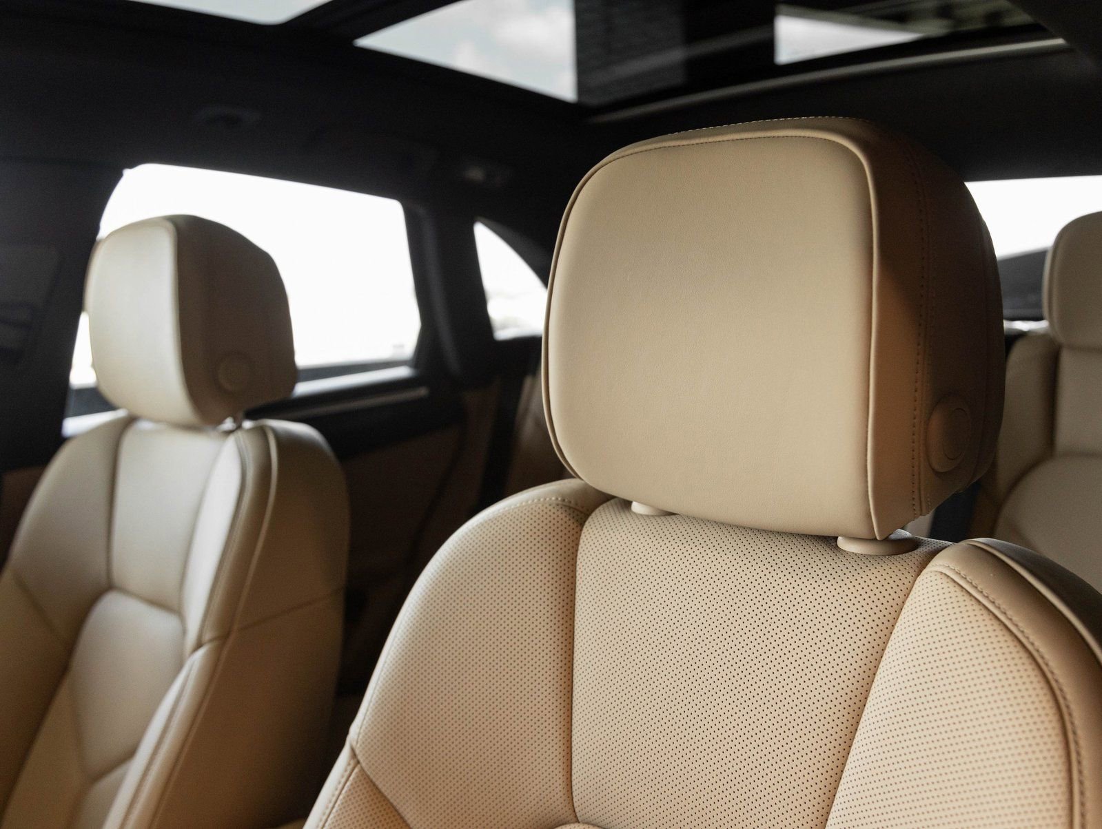 Certified 2026 Porsche Macan AWD/4WD image 22